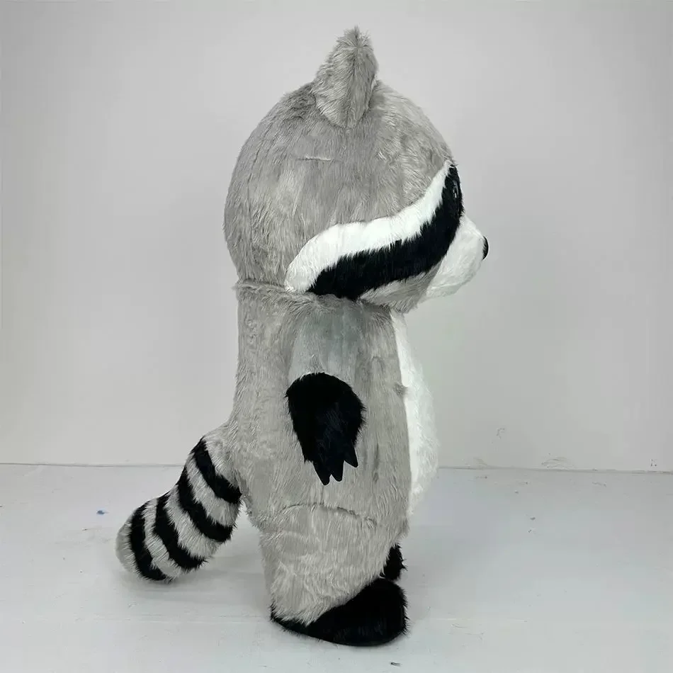 グレーのふわふわ素材で作られた、空気で膨らませるタイプのアラ - Costumes のレビューと価格